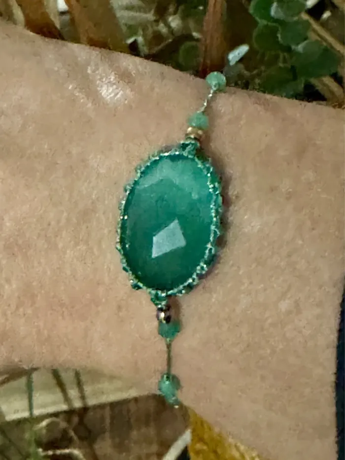 Bracelet fils tissés perles jade vert et pierre d’eau réglable habaha Paris