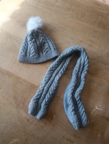 Écharpe et bonnet 9 mois
