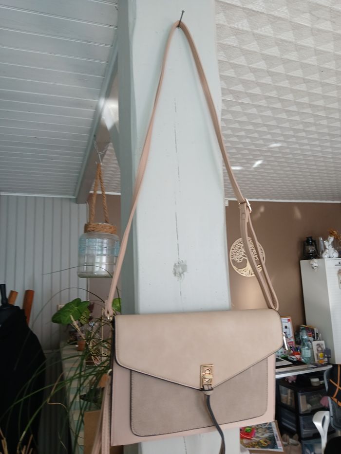 Sac à main ou pochette. - photo numéro 2