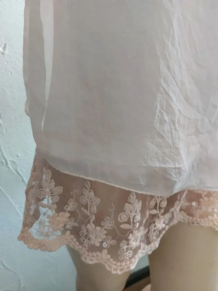 Blouse légère avec dentelle - photo numéro 4