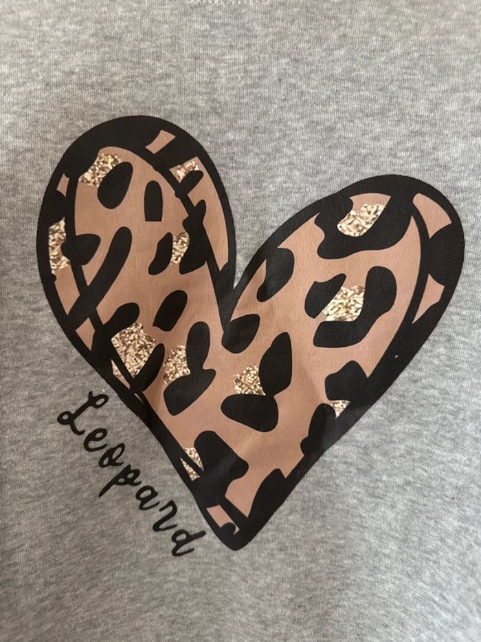Sweat gris cœur léopard SHEIN – Taille M - photo numéro 2