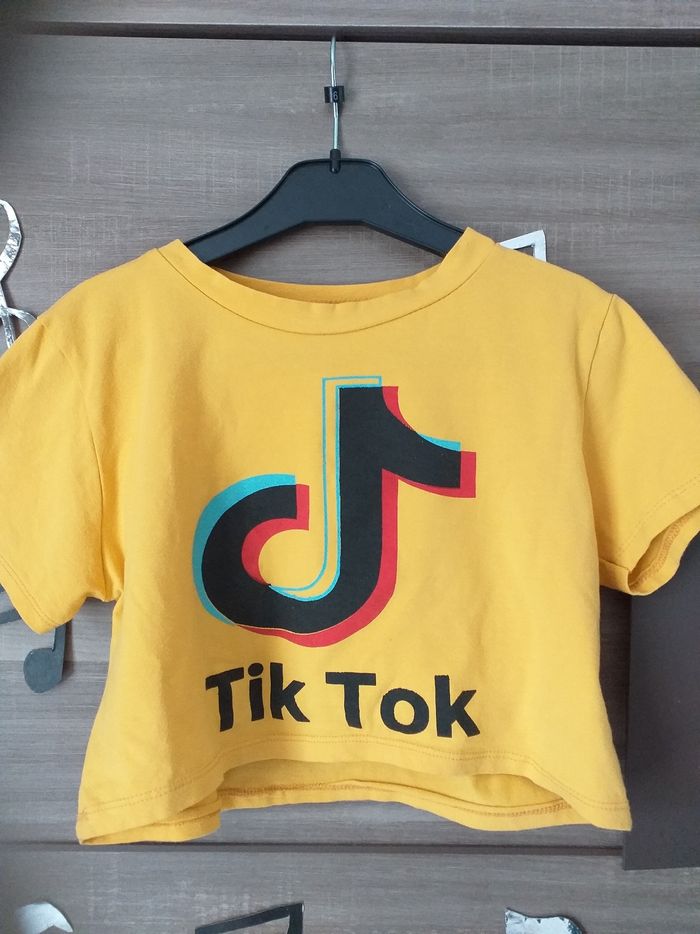 Tshirt court Tik Tok