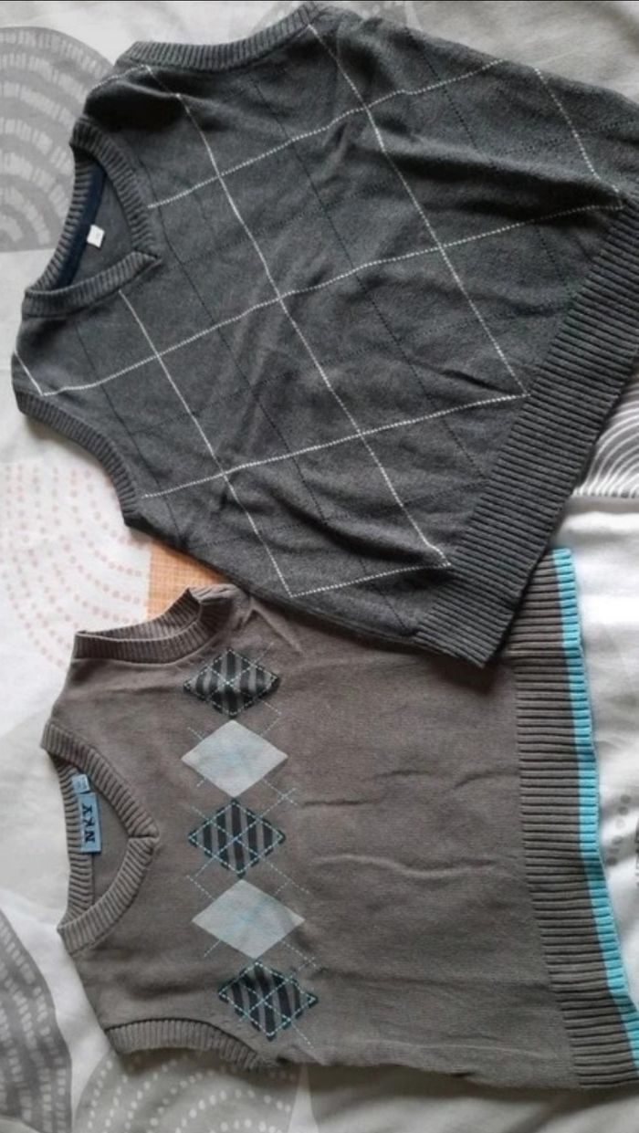 Lot de pulls sans manches gris 4A - photo numéro 2