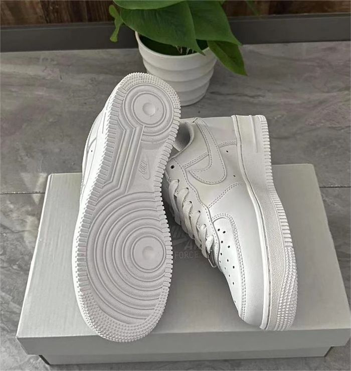 Nike Air Force 1 Low '07 White 41 - photo numéro 4