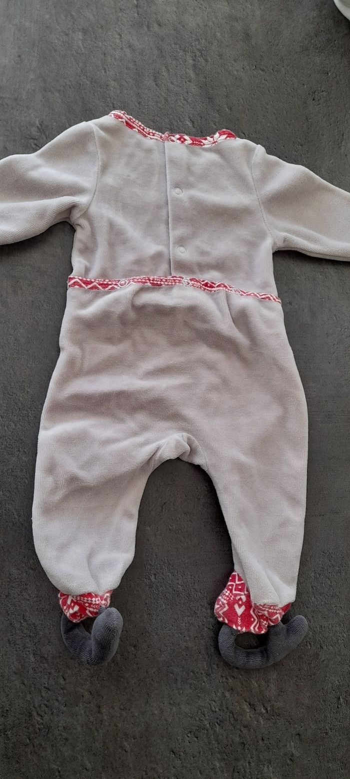 3 mois pyjama Noel patins - photo numéro 4