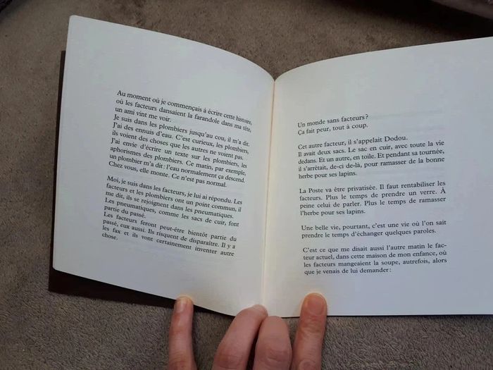 Livre Celui qui vient le courrier à la main - photo numéro 4