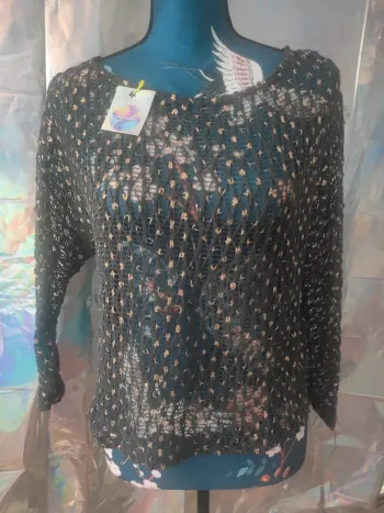 Joli pull crochet gris avec taches or