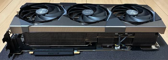 MSI-RTX-4090-SUPRIM. - photo numéro 2