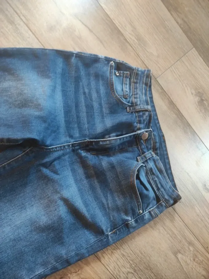 Jean taille 36 - photo numéro 3