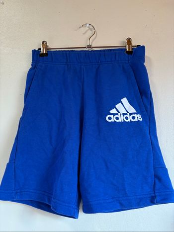 Short garçon taille 152
