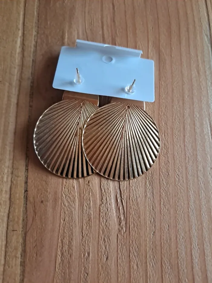 Boucle d'oreille - photo numéro 2