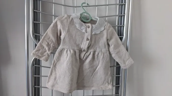 Robe avec col brodé en molleton (Kiabi) - photo numéro 2