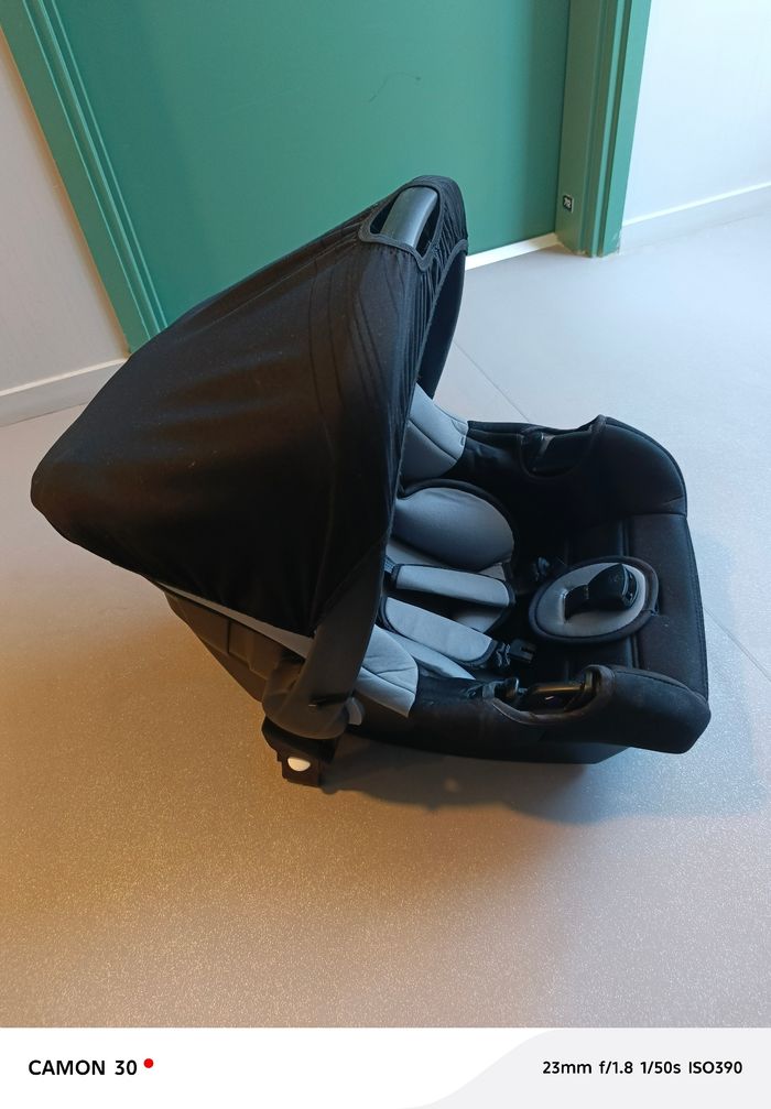 siège auto Nania pour bébé (type coque)
