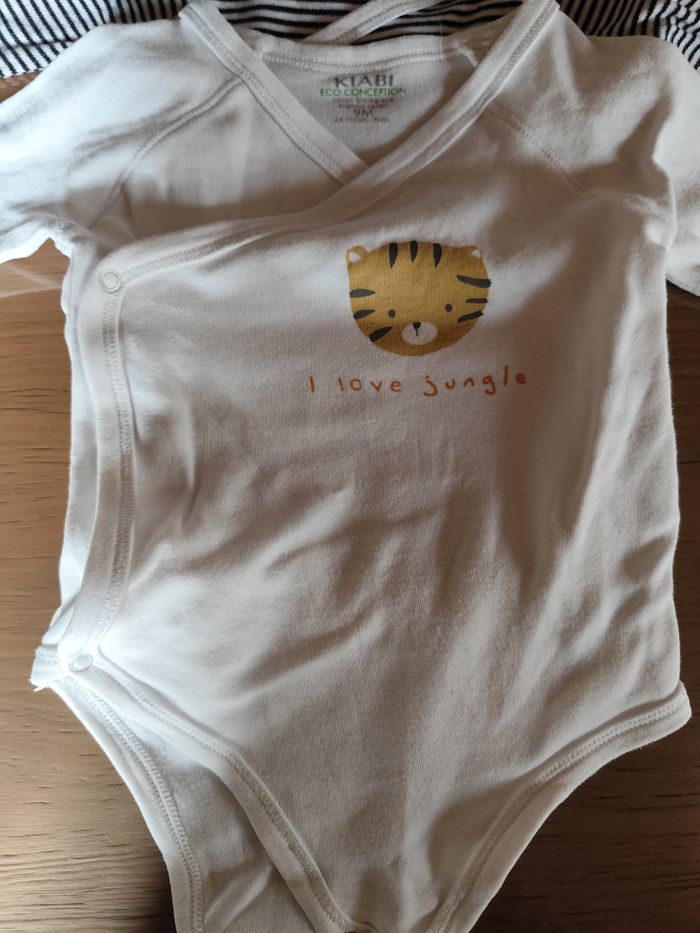 Lot de 2 bodies taille 9 mois - photo numéro 2