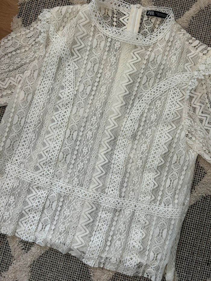 Blouse dentelle broderies Zara - photo numéro 4