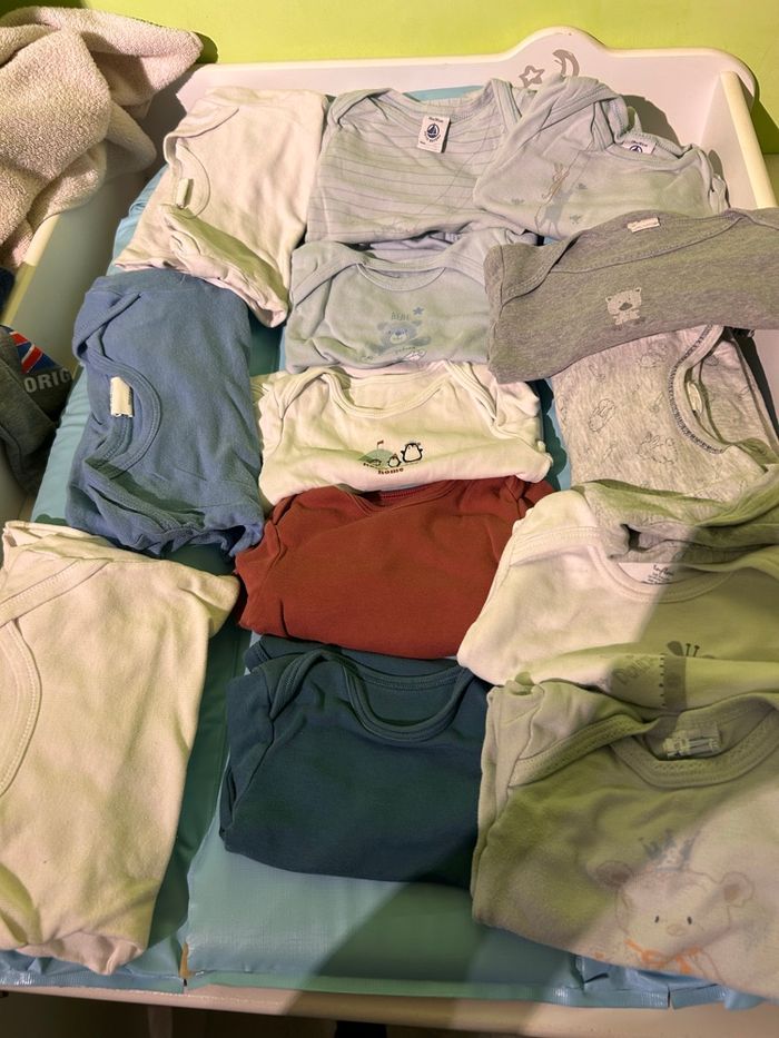 Lot de bodies manches longues 18 mois - photo numéro 3