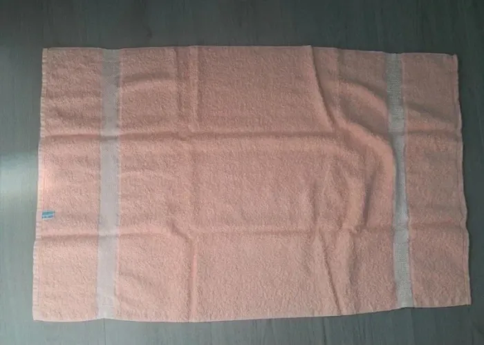 Lot de 4 serviettes + 4 gants Neuf - photo numéro 5