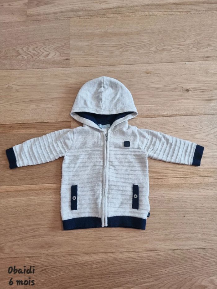 Gilet à capuche