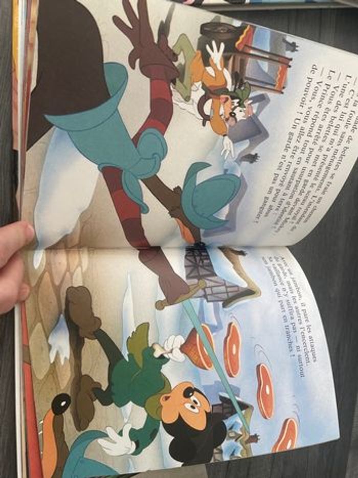 Lot de. 2  livres  Le prince et le pauvre / Bernard et Bianca - photo numéro 5