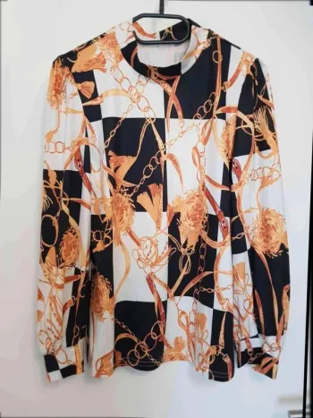 Tshirt  shein  motif chaine or taille  38