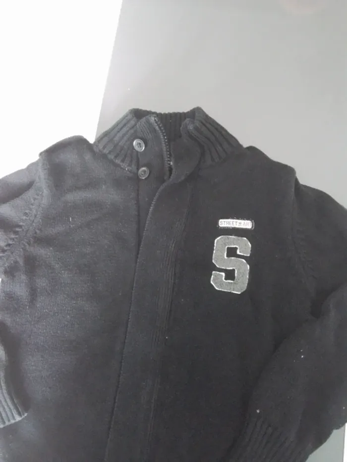 Gilet noir 5 ans - photo numéro 2