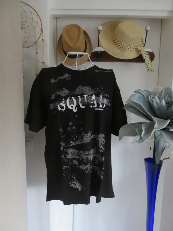 tee shirt