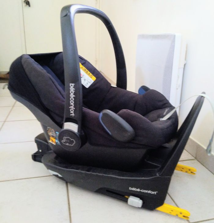 Cosi Bébé confort et sa base isofix