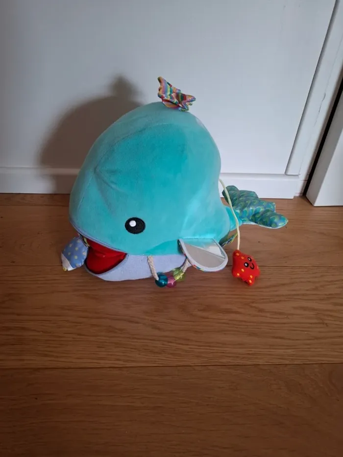 Jeu d’éveil baleine très bon état