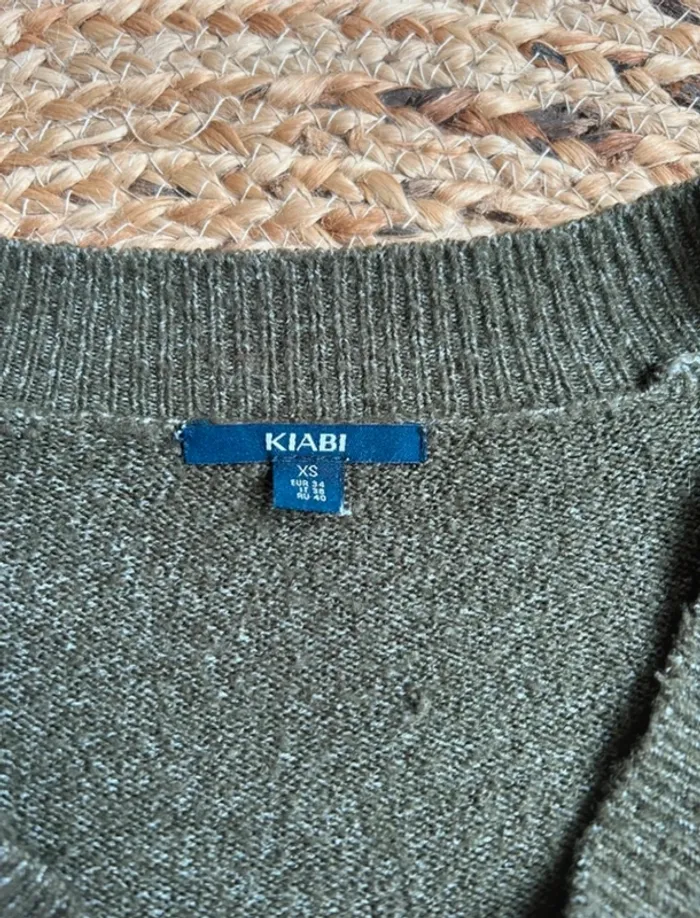 Pull col V Kiabi taille XS - photo numéro 3