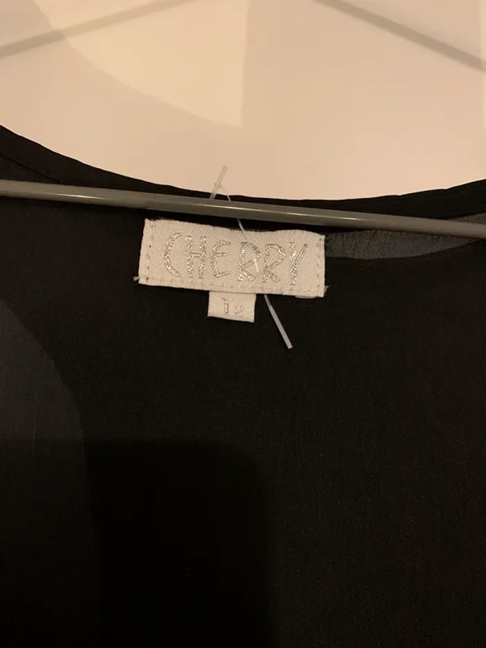 Robe noir fluide neuve taille s - photo numéro 3