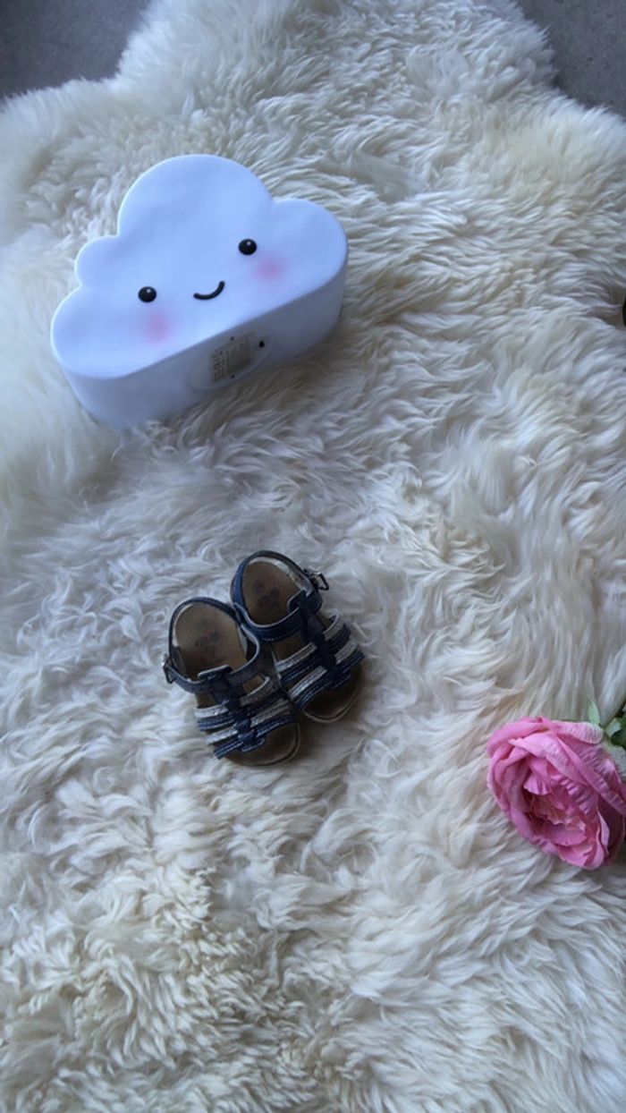 Sandales taille 20 - photo numéro 1