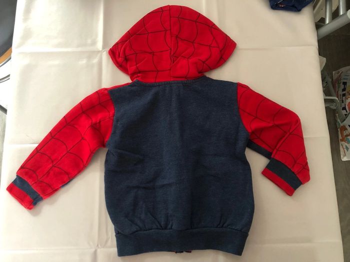 Lot de vêtements Spiderman 3/4 ans - photo numéro 4