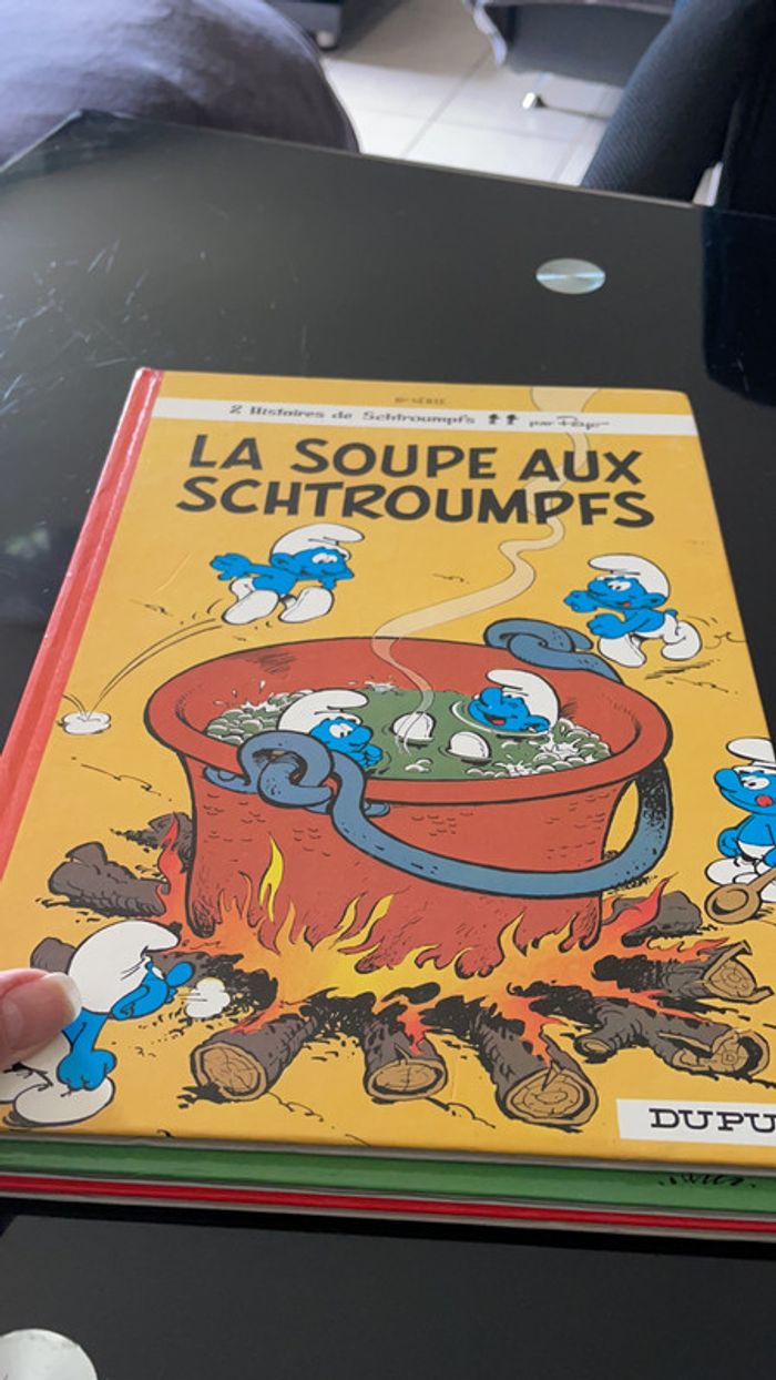 Bande dessinée Les schtroumpfs - photo numéro 3