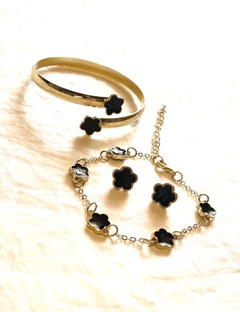 Parure Bijoux Petites Fleurs Noires Flore Bijoux Dorés Fantaisies Femmes
