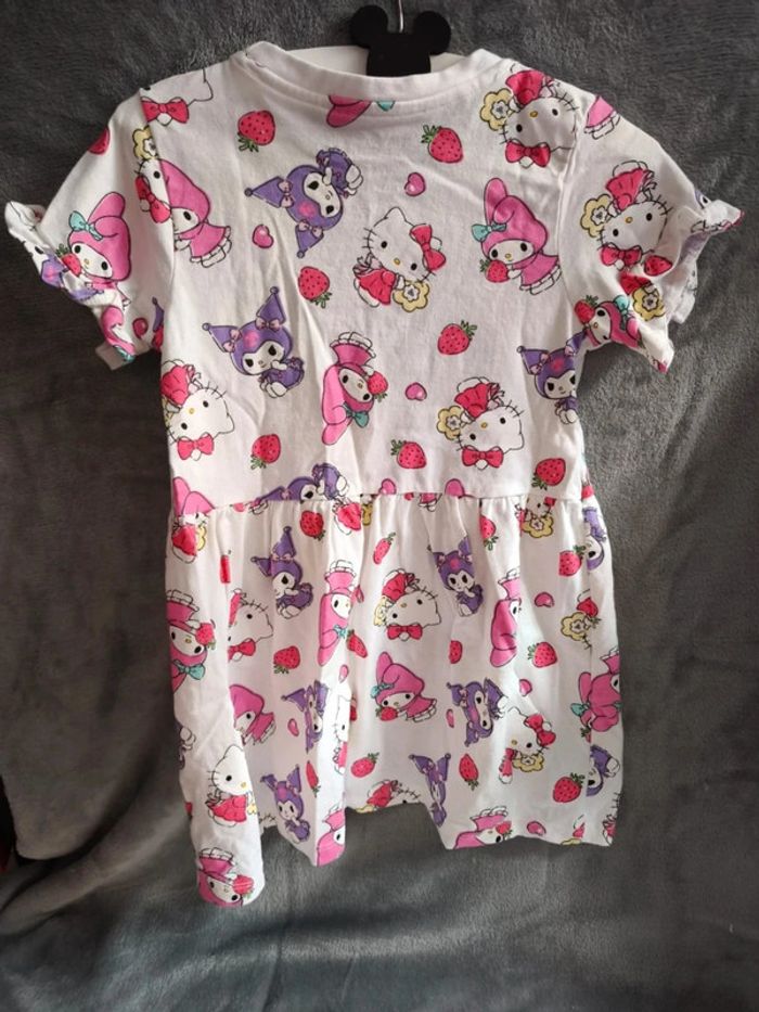 Robe Hello Kitty kuromi 5-6 ans neuf - photo numéro 6