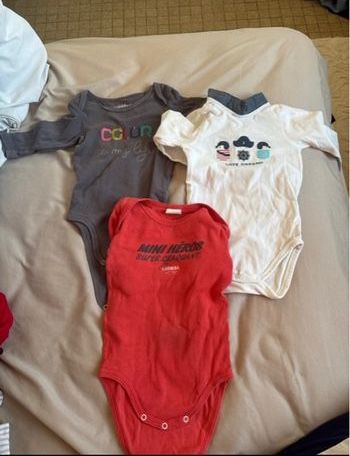 Lot bodies  manche longue 9 mois