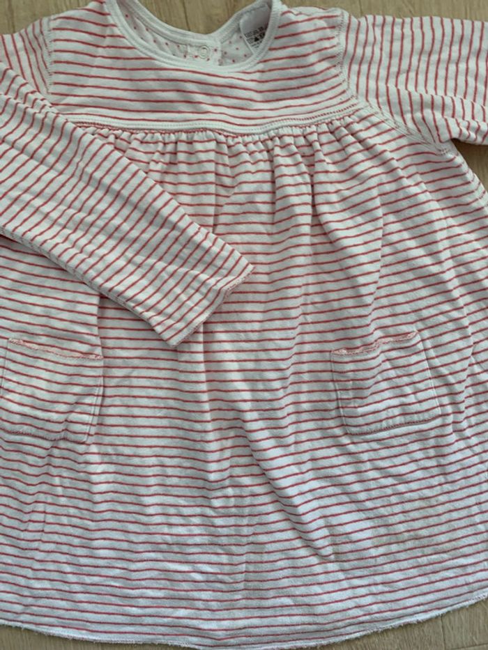 Lot 2 robes petit bateau 18 mois - photo numéro 7