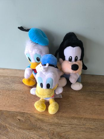 Lot peluches Donald et dingo