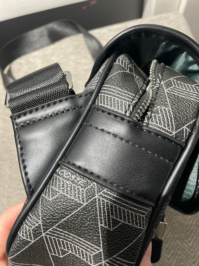 Sacoche Lacoste - photo numéro 3