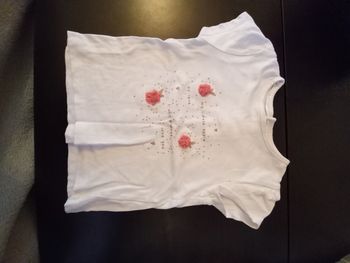T-shirt pom-pom