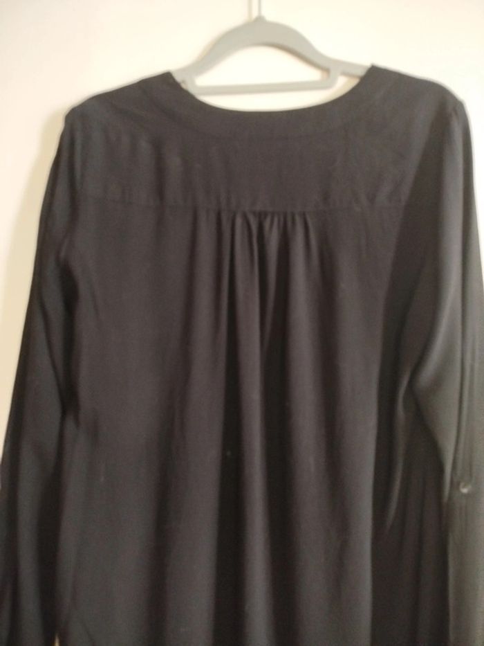 Très joli haut noir Camaïeu taille 36.38 - photo numéro 9