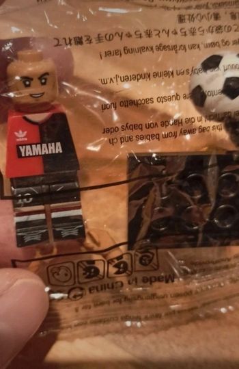 Personnage type Lego football neuf Diego Maradona Newell's old boys