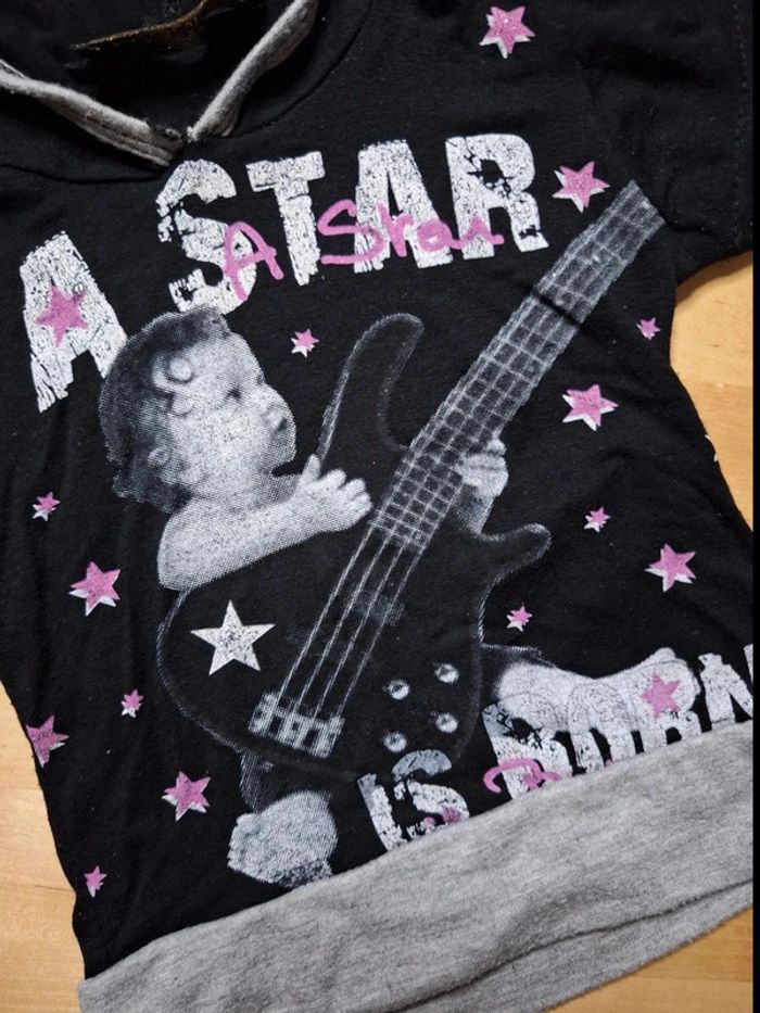 T-shirt manches longues pour fille taille 24 mois en très bon état - photo numéro 3
