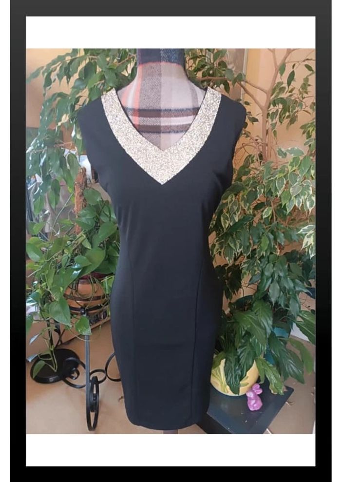 Robe noire à strass