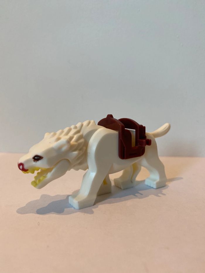 Figurine type lego Warg blanc. le seigneur des anneaux/Hobbit