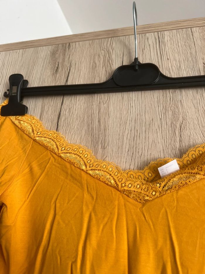 T shirt épaules dénudées - photo numéro 2