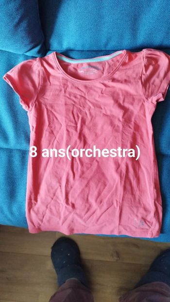 T-shirt fille taille 8 ans 