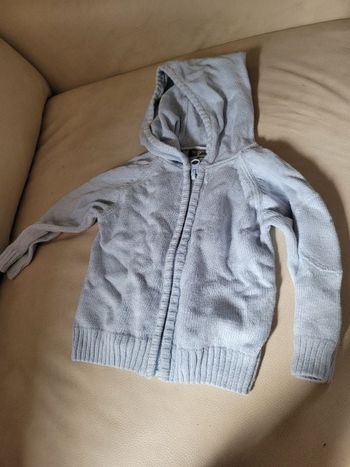 Gilet à xapuche in extenso taille 3 mois
