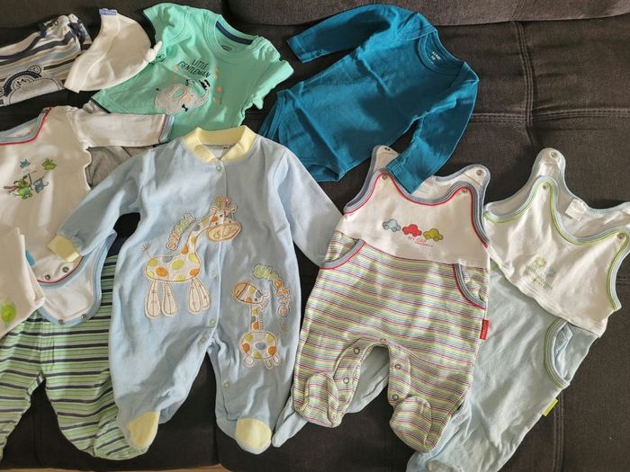 Lot de vêtements petit garçon 3-18 mois - photo numéro 3