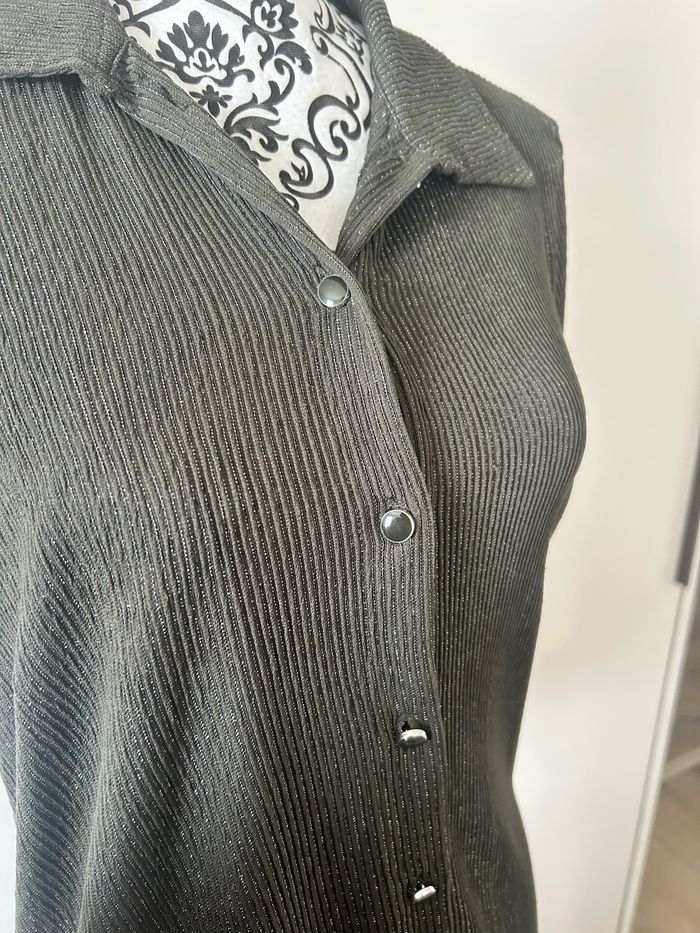Blouse Naf Naf taille L kaki et fil métallisé - photo numéro 2